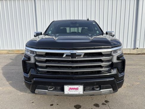 Used 2023 Chevrolet Silverado 1500 High Country image 2