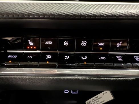 New 2026 Chevrolet Equinox LT w/ Convenience Package II image 20