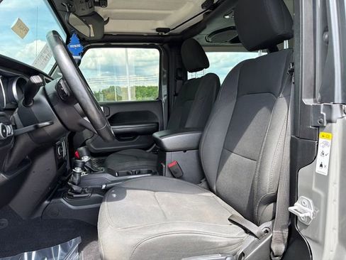 Used 2020 Jeep Wrangler Sport AWD/4WD image 12