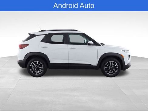 Used 2025 Chevrolet TrailBlazer LT AWD/4WD image 8