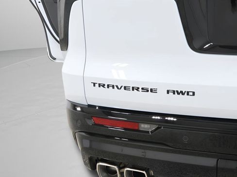 New 2026 Chevrolet Traverse RS w/ LPO, Floor Liner Package image 34