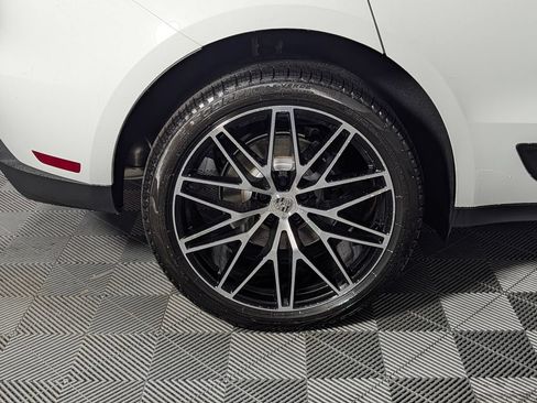 New 2026 Porsche Macan AWD/4WD image 13