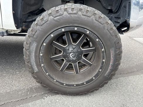 Used 2016 Toyota Tundra SR5 w/ TRD Off Road Package image 11