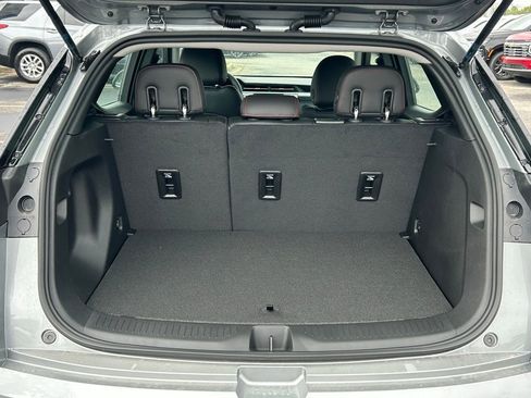 New 2027 Chevrolet Bolt RS w/ Technology Package FWD image 11
