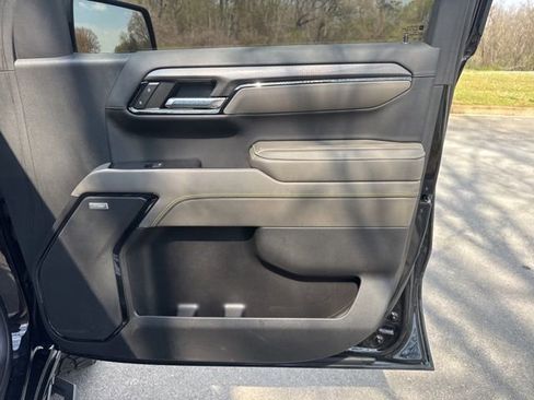 Used 2022 Chevrolet Silverado 1500 ZR2 w/ Technology Package image 9