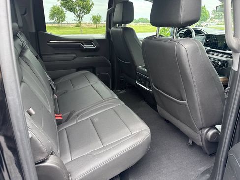 Used 2024 GMC Sierra 1500 Elevation w/ Elevation Premium Package AWD/4WD image 12