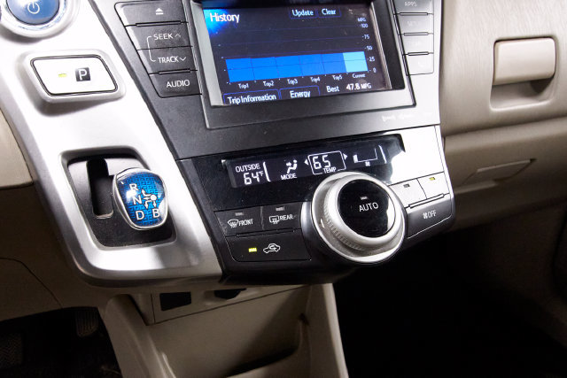 Used 2014 Toyota Prius V Three FWD image 9