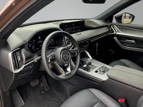 New 2025 MAZDA CX-70 Plug-In Hybrid w/ Premium Plus AWD/4WD image 8