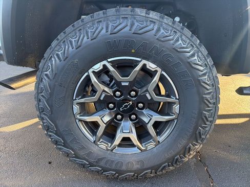 New 2026 Chevrolet Colorado ZR2 w/ Technology Package image 37