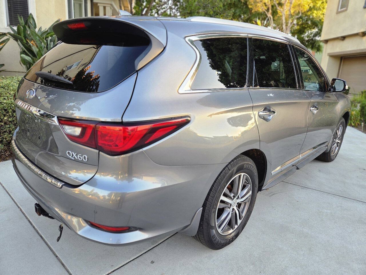 Used 2018 INFINITI QX60 Luxe w/ Premium Plus Package AWD/4WD image 13