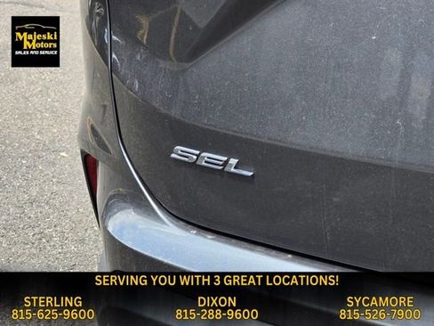 Used 2024 Ford Edge SEL image 13