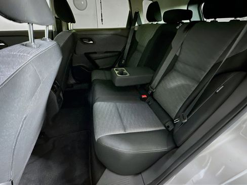 Used 2023 Nissan Rogue SV image 27