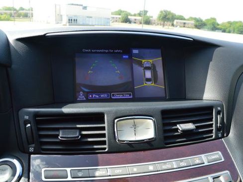 Used 2015 INFINITI Q70 L 3.7 w/ Technology Package AWD/4WD image 16