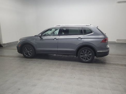 Used 2022 Volkswagen Tiguan SE FWD image 3