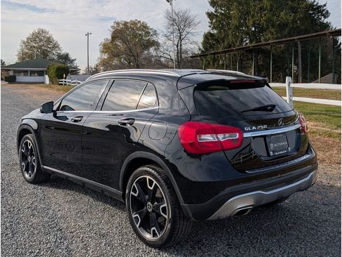 Used 2018 Mercedes-Benz GLA 250 image 4