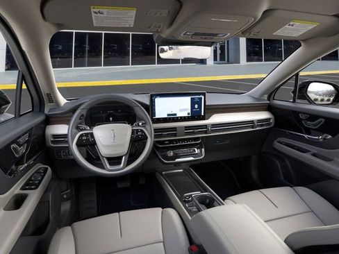 New 2026 Lincoln Corsair Reserve image 9