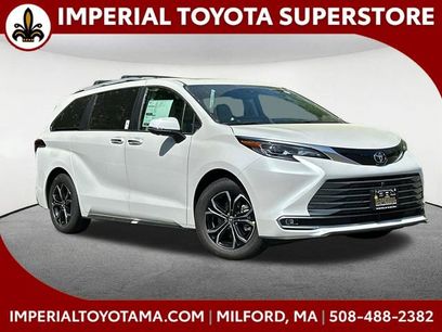 New 2026 Toyota Sienna Platinum