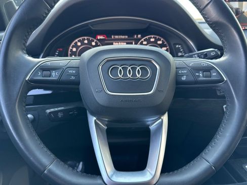 Used 2017 Audi Q7 3.0T Prestige image 31