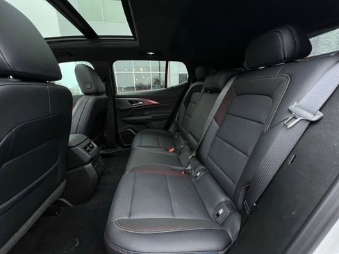 Used 2025 Chevrolet Equinox EV RS w/ Convenience Package II image 21