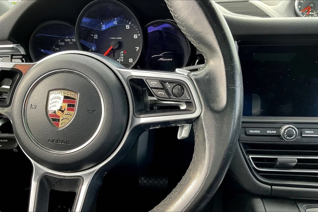 Used 2020 Porsche Macan AWD/4WD image 12