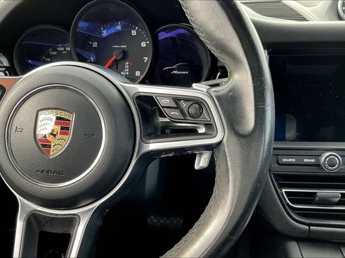 Used 2020 Porsche Macan AWD/4WD image 12