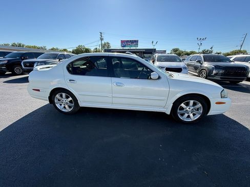 Used 2003 Nissan Maxima GLE FWD image 2