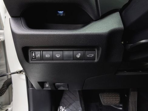 Certified 2020 Toyota RAV4 XSE w/ XSE Grade Weather Package AWD/4WD image 15