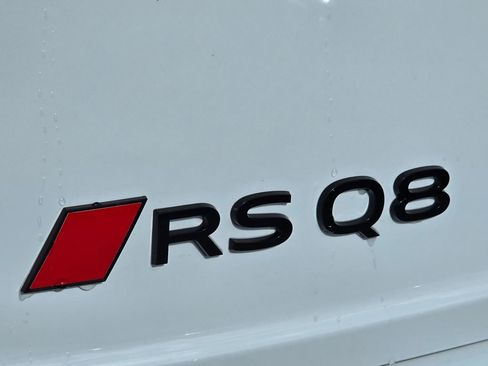 New 2026 Audi RS Q8 performance image 30