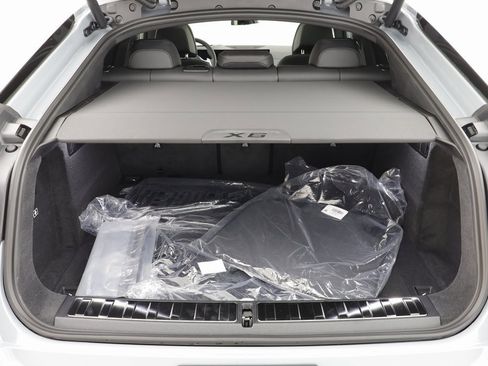 New 2026 BMW X6 xDrive40i image 18