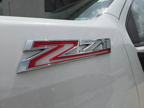 Used 2024 Chevrolet Silverado 2500 LT AWD/4WD image 22