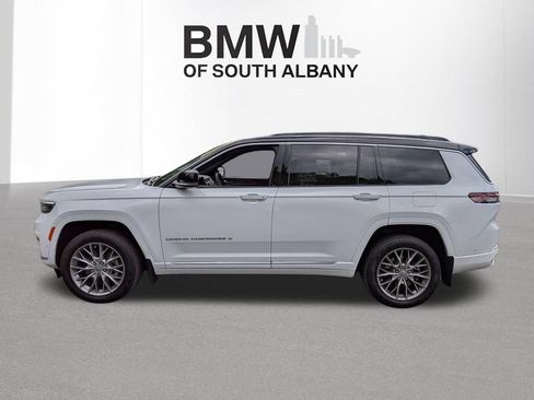 Used 2025 Jeep Grand Cherokee L Summit AWD/4WD image 3