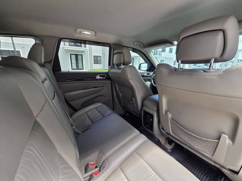 Used 2011 Jeep Grand Cherokee Laredo AWD/4WD image 44