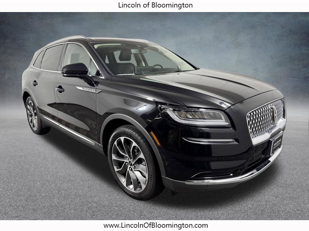 Used 2023 Lincoln Nautilus Reserve w/ Equipment Group 201A AWD/4WD image 11