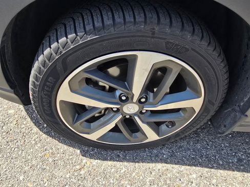Used 2019 Hyundai Kona Ultimate FWD image 10