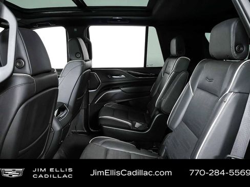 Certified 2024 Cadillac Escalade Sport AWD/4WD image 18