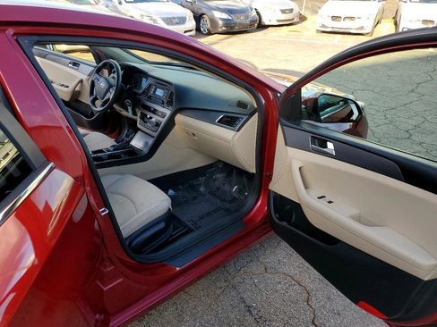 Used 2015 Hyundai Sonata SE image 32