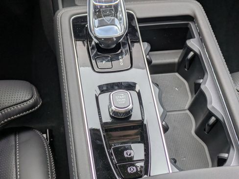 New 2026 Volvo XC90 B6 Ultra w/ Protection Package AWD/4WD image 14