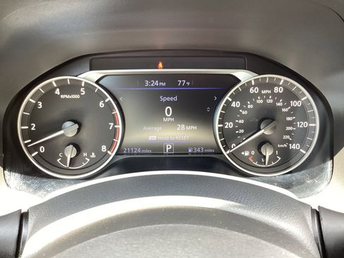 Used 2025 Nissan Altima 2.5 SV FWD image 22