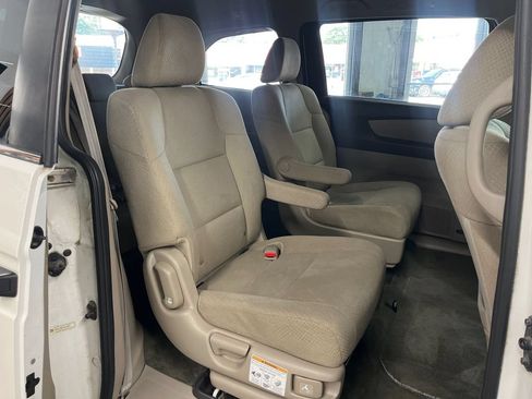 Used 2014 Honda Odyssey LX image 45