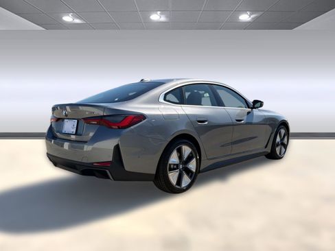 New 2026 BMW i4 eDrive40 w/ Premium Package image 9