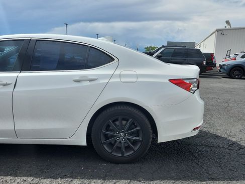 Used 2020 Acura TLX FWD image 9