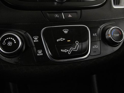 Used 2021 Chevrolet Malibu LS image 23