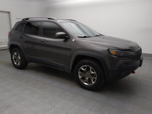Used 2019 Jeep Cherokee Trailhawk w/ Cold Weather Group AWD/4WD image 11
