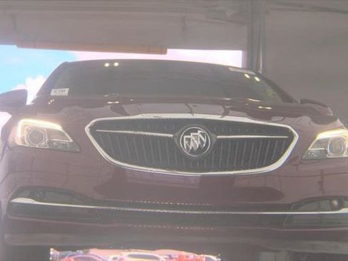 Used 2017 Buick LaCrosse Preferred FWD image 4