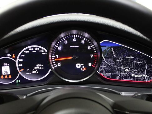 Used 2023 Porsche Panamera Platinum Edition image 40