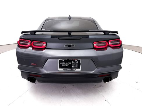Used 2019 Chevrolet Camaro SS RWD image 21