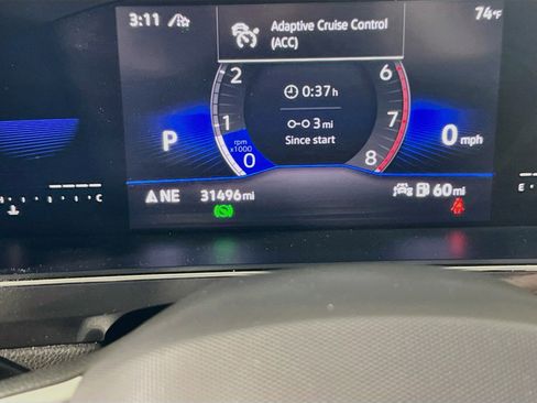 Used 2023 Volkswagen Tiguan SE AWD/4WD image 12