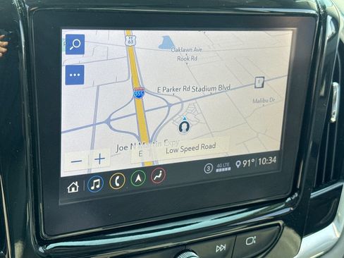 Used 2021 Chevrolet Traverse Premier FWD image 24