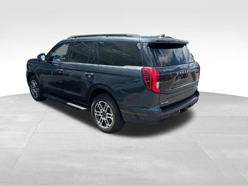 Certified 2025 Ford Expedition Active AWD/4WD image 2