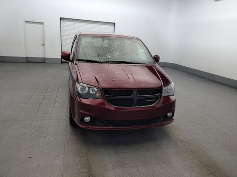 Used 2018 Dodge Grand Caravan SE FWD image 14